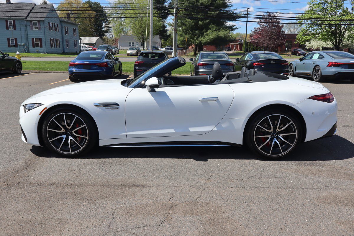 Used 2022 Mercedes-Benz SL 55 AMG 4MATIC image 9