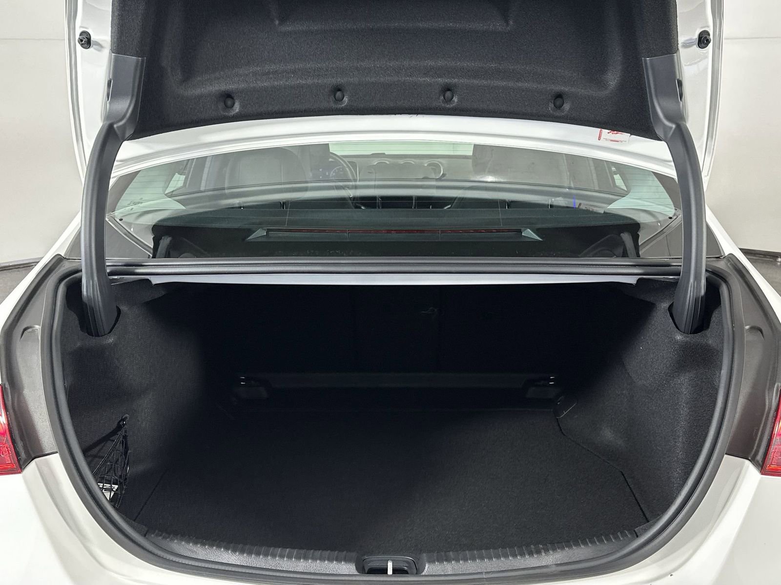 Used 2025 Mercedes-Benz C 300 Sedan image 24