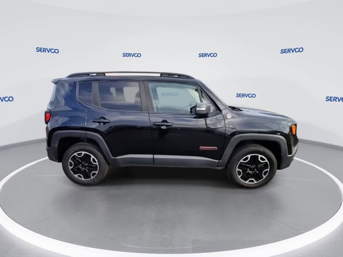 Used 2017 Jeep Renegade Trailhawk image 9