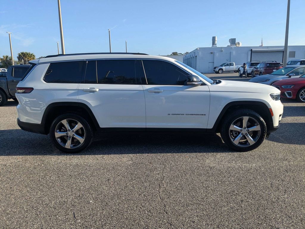 Used 2022 Jeep Grand Cherokee L Limited AWD/4WD image 3
