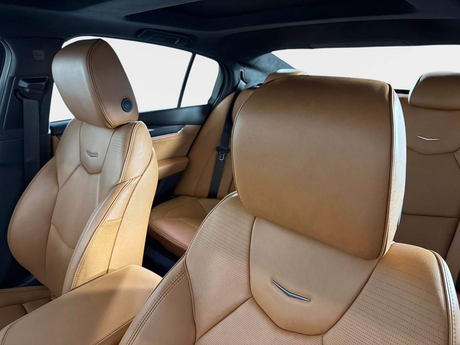 Used 2025 Cadillac CT5 V w/ Platinum Package image 39