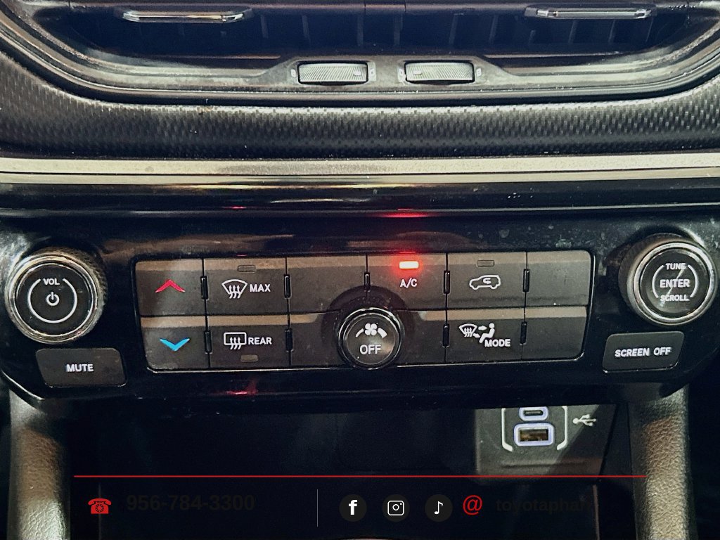 Used 2022 Jeep Compass Latitude FWD image 14