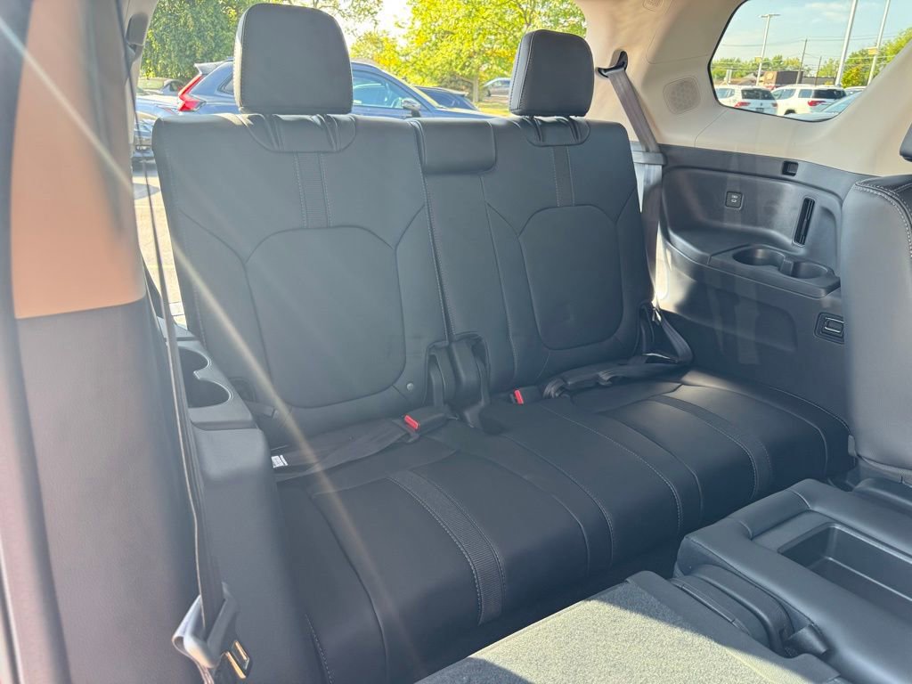 New 2025 Honda Pilot Touring image 17