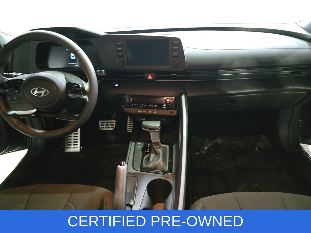 Certified 2025 Hyundai Elantra Sport FWD image 9