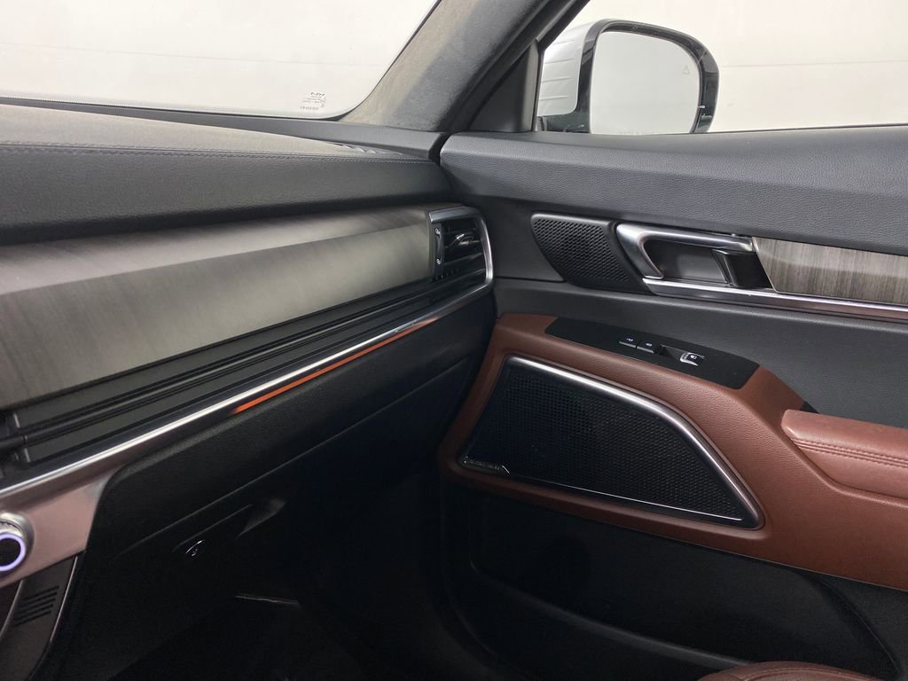 Certified 2024 Kia Telluride SX Prestige w/ Towing Package AWD/4WD image 28