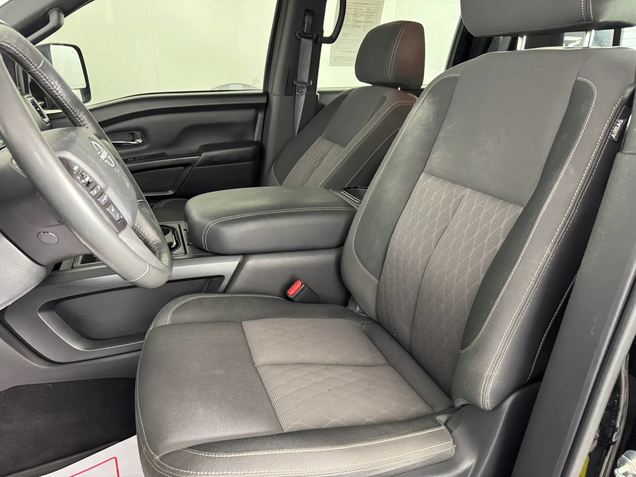 Used 2024 Nissan Titan SV w/ SV Convenience Package AWD/4WD image 31