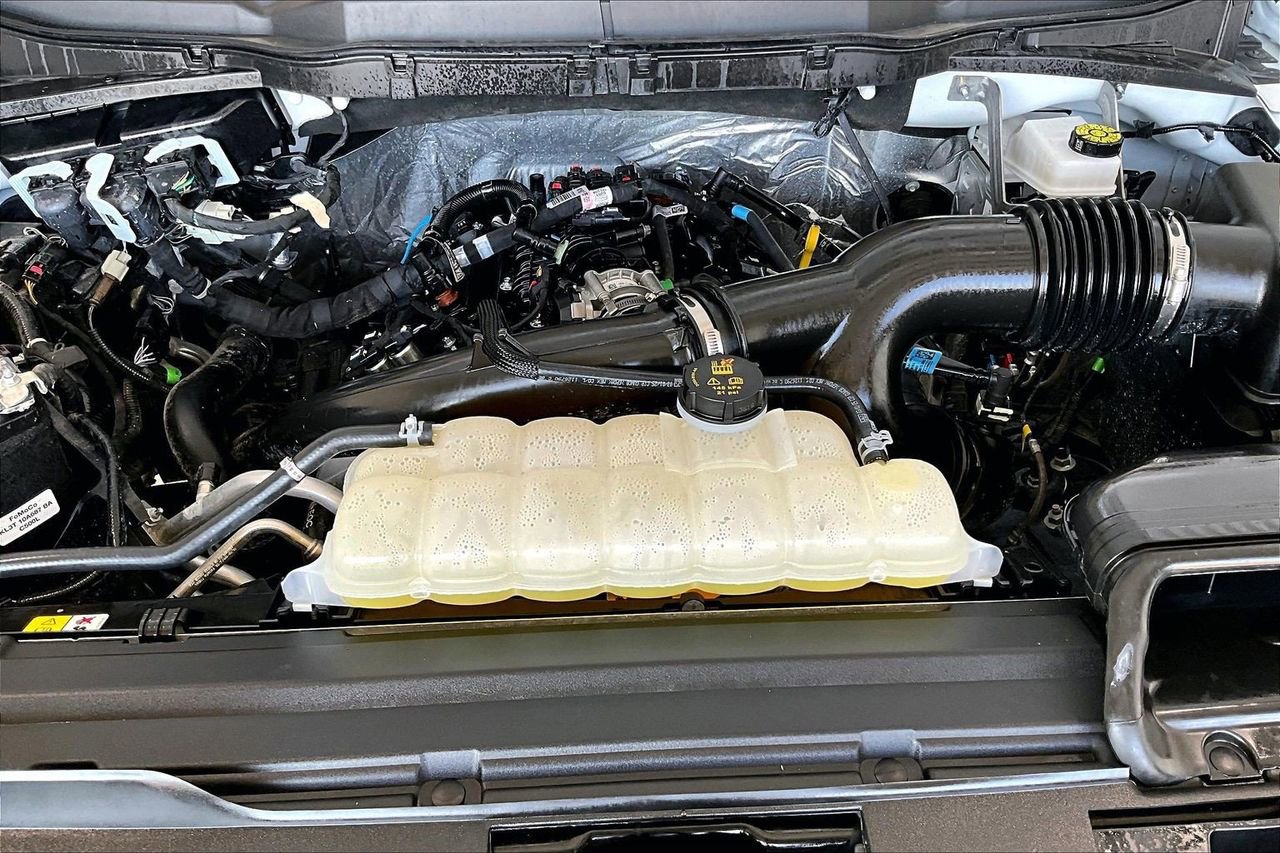 Certified 2025 Ford F150 XLT w/ Equipment Group 301A Standard image 9