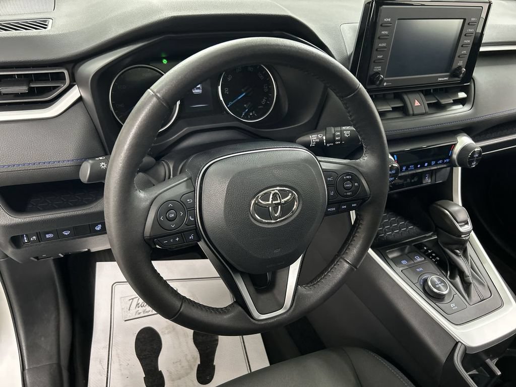 Used 2022 Toyota RAV4 SE w/ Convenience Package AWD/4WD image 4