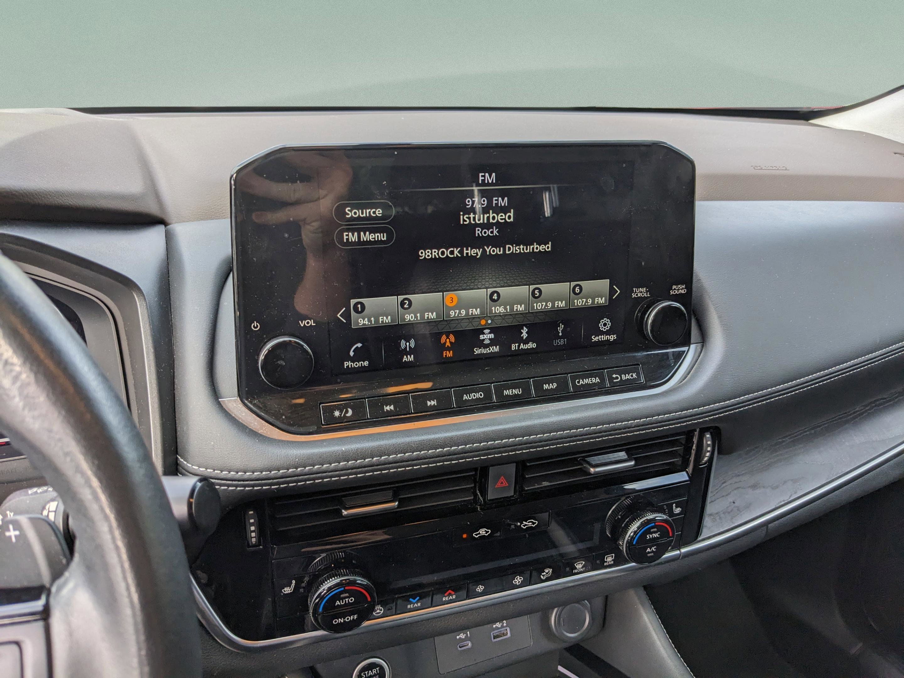 Used 2021 Nissan Rogue Platinum image 11