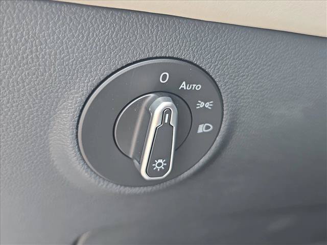 New 2026 Volkswagen Taos SE FWD image 7