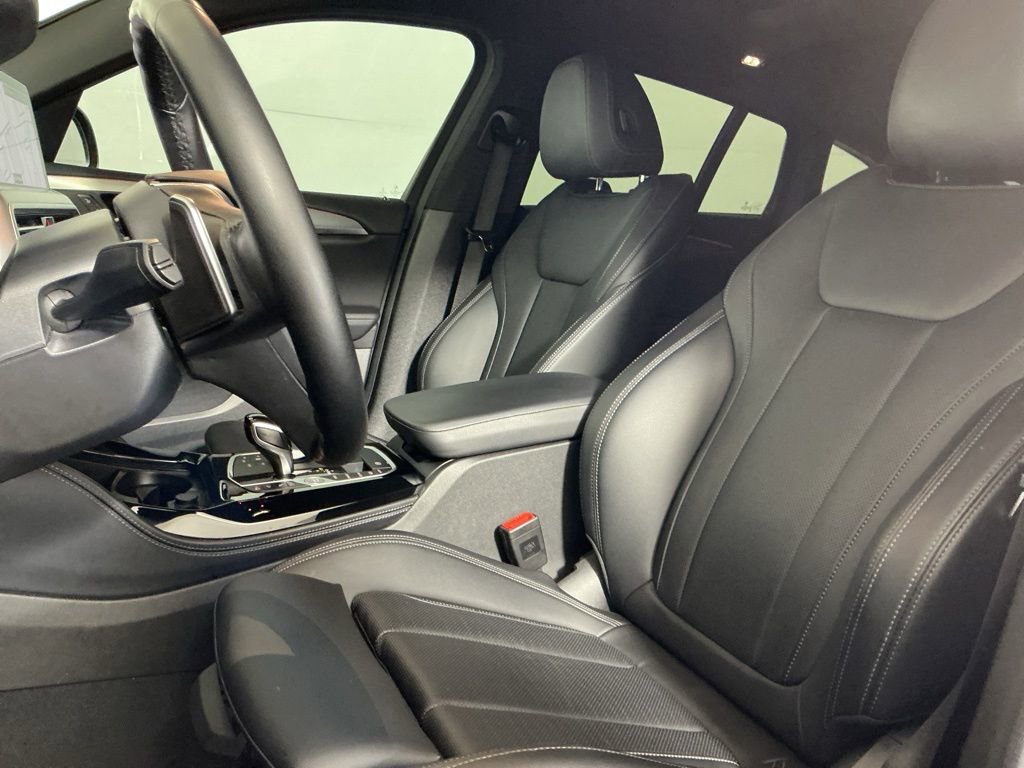 Certified 2022 BMW X4 xDrive30i w/ Premium Package 2 image 25