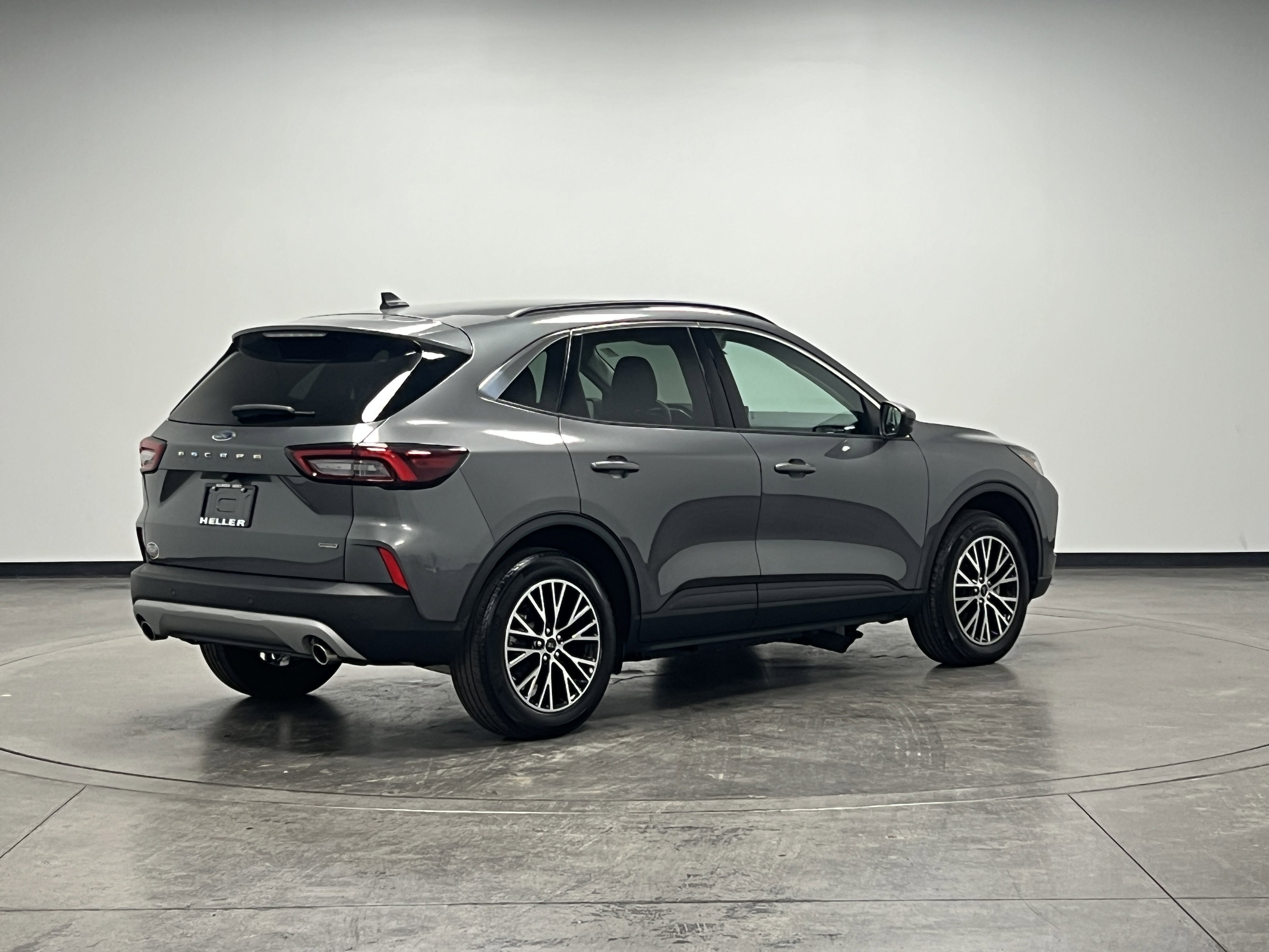 Used 2024 Ford Escape SE image 8