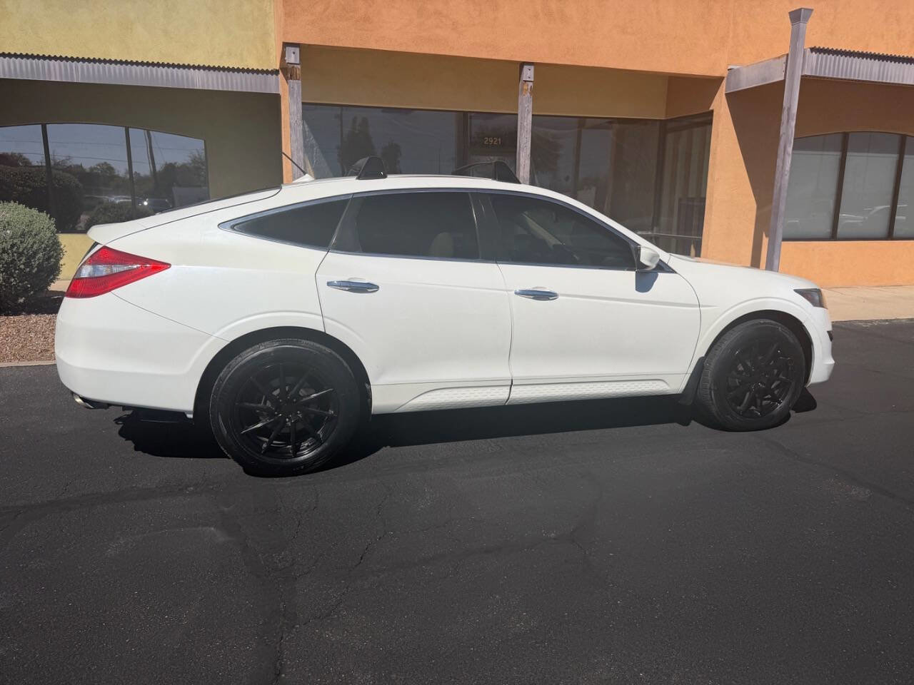 Used 2010 Honda Crosstour EX-L image 11
