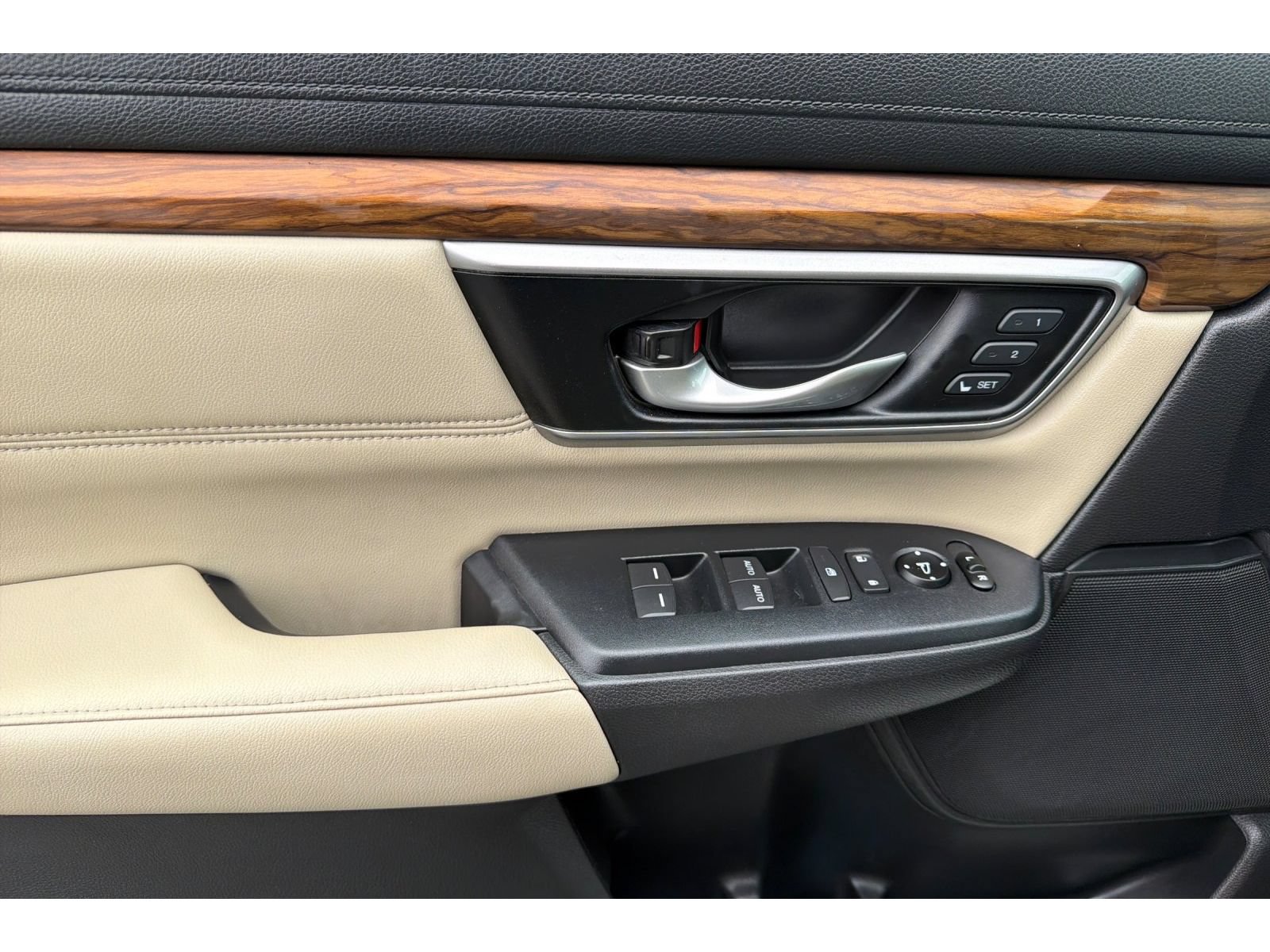 Used 2018 Honda CR-V EX-L image 11