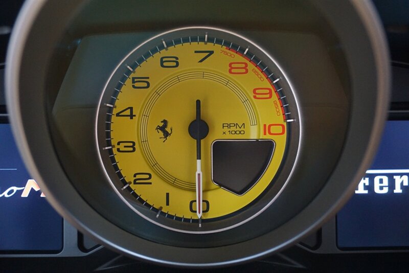 Used 2022 Ferrari Portofino M RWD image 40