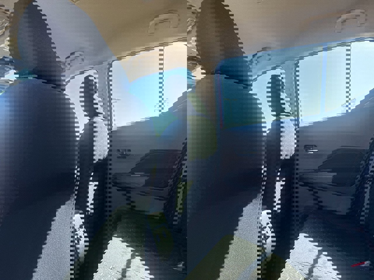 Certified 2023 Nissan Kicks SV image 32