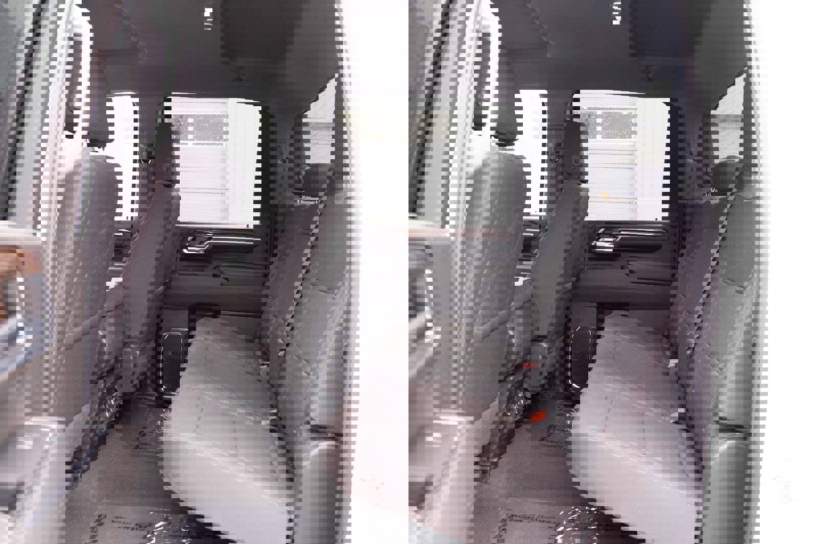 Used 2024 GMC Sierra 3500 SLE w/ SLE Value Package image 15