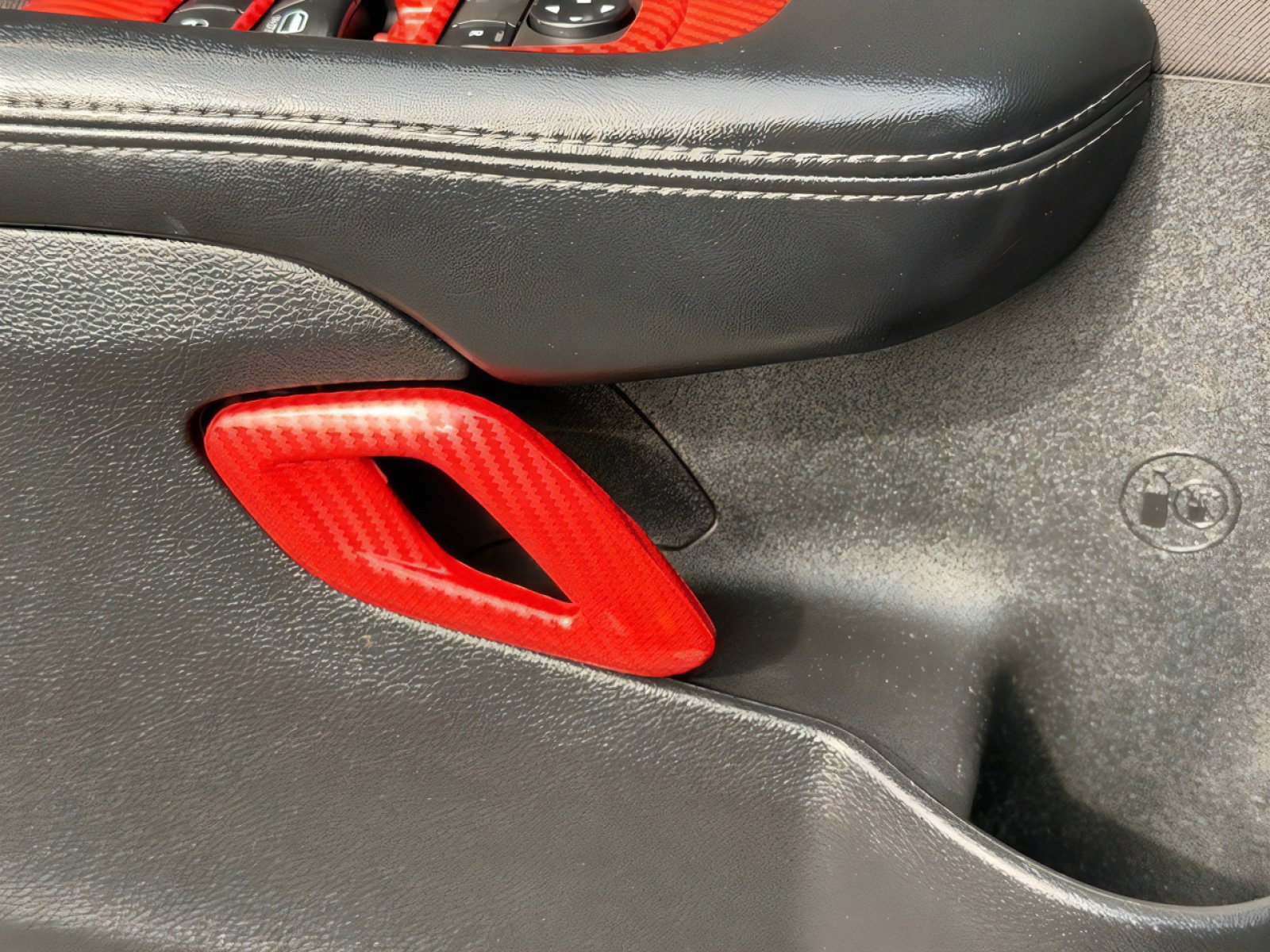 Used 2021 Dodge Challenger SXT w/ Blacktop Package image 18