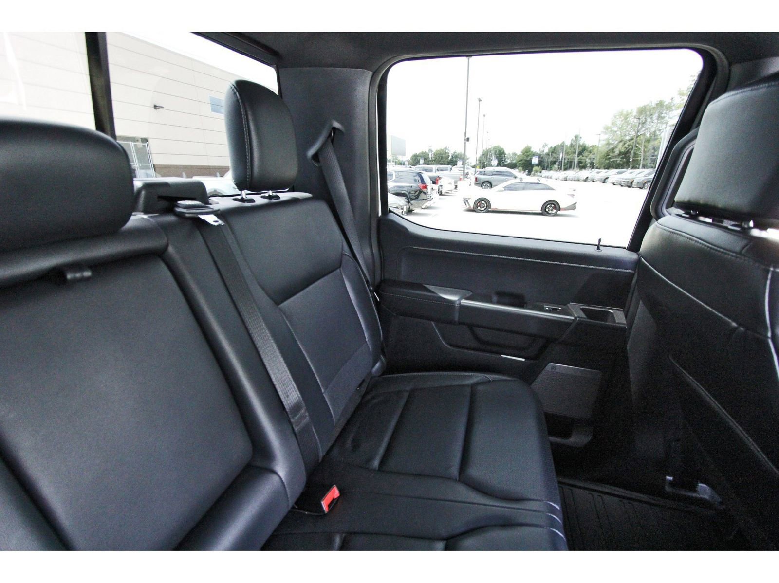 Used 2024 Ford F150 Lariat w/ Bed Utility Package AWD/4WD image 14