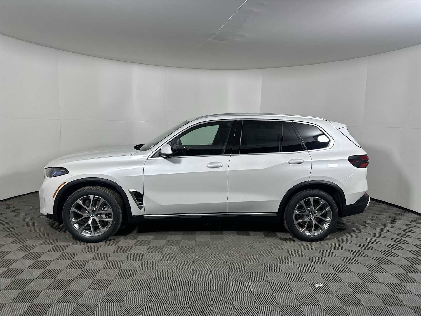 New 2026 BMW X5 xDrive40i image 4