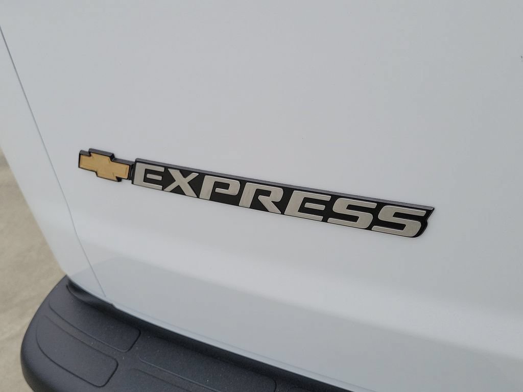 New 2026 Chevrolet Express 2500 w/ Driver Convenience Package RWD image 19
