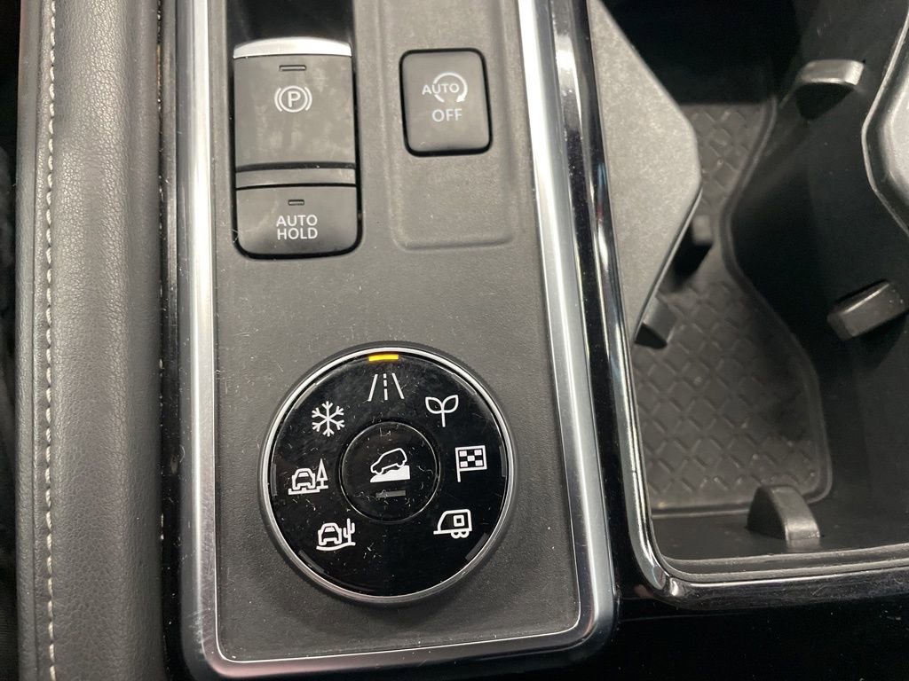 Used 2023 Nissan Pathfinder SL AWD/4WD image 13