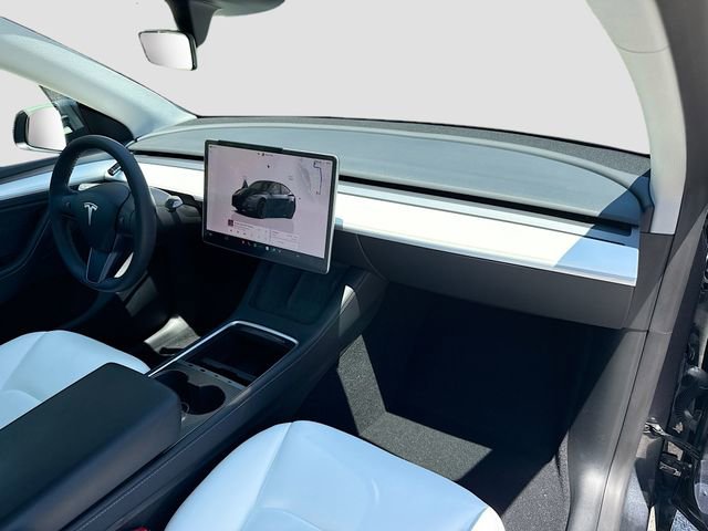 Used 2024 Tesla Model Y Performance AWD/4WD image 14