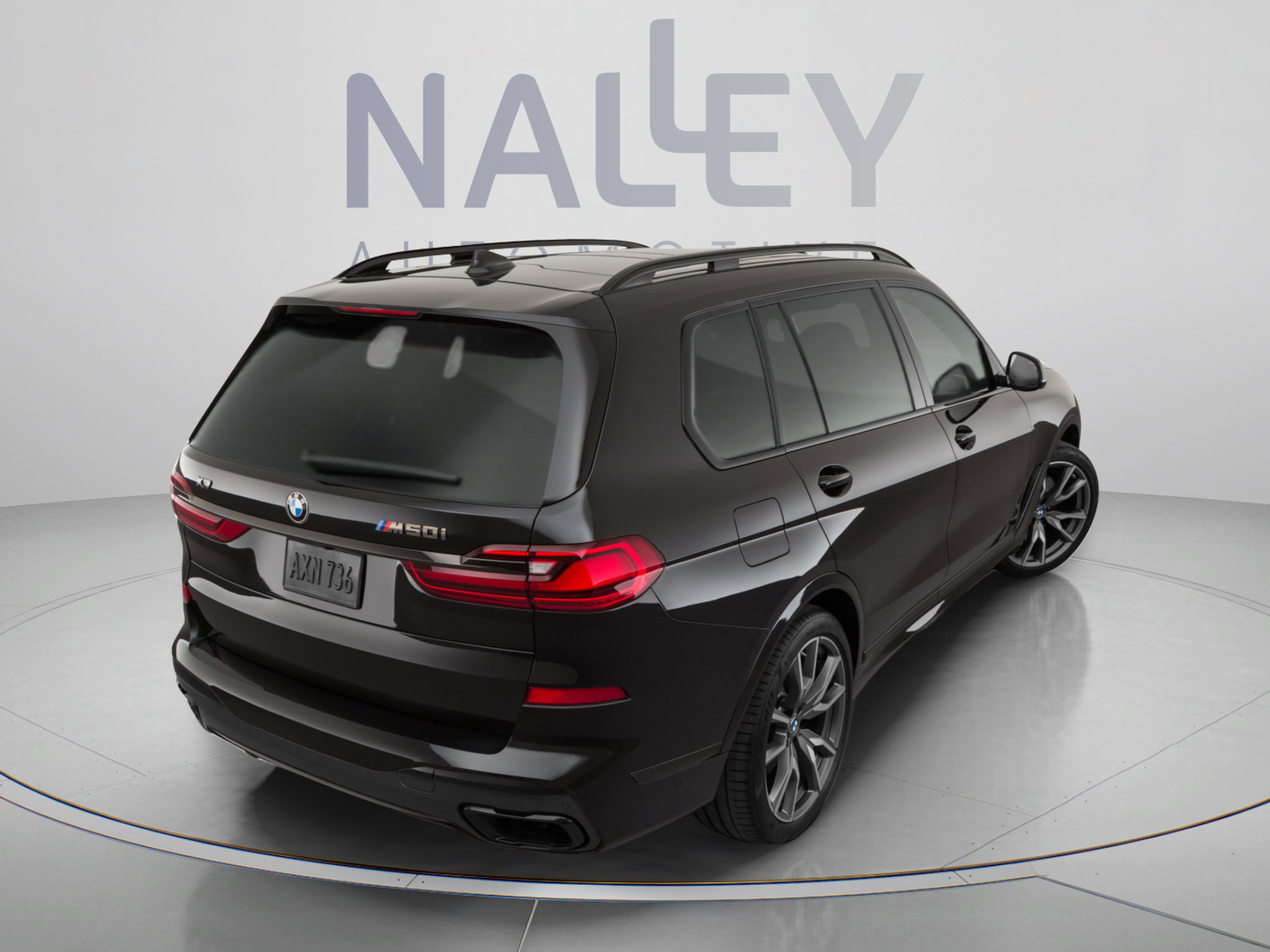 Used 2022 BMW X7 M50i w/ Dynamic Handling Package AWD/4WD image 4