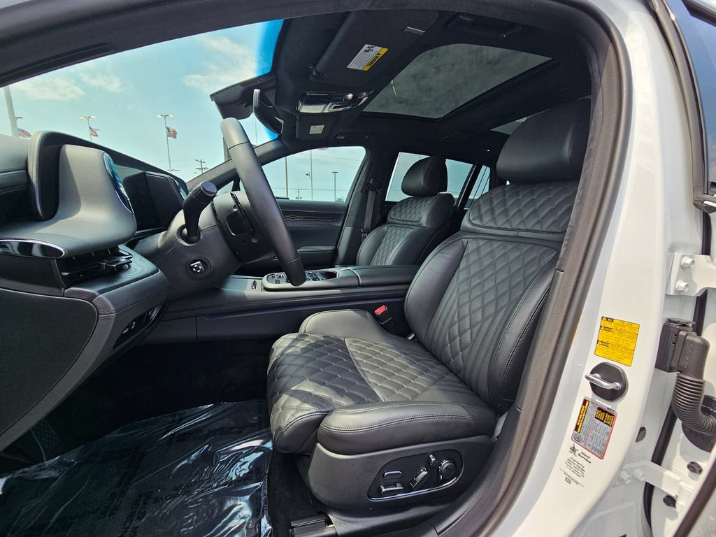 Used 2026 Genesis G90 3.5T Prestige AWD/4WD image 2