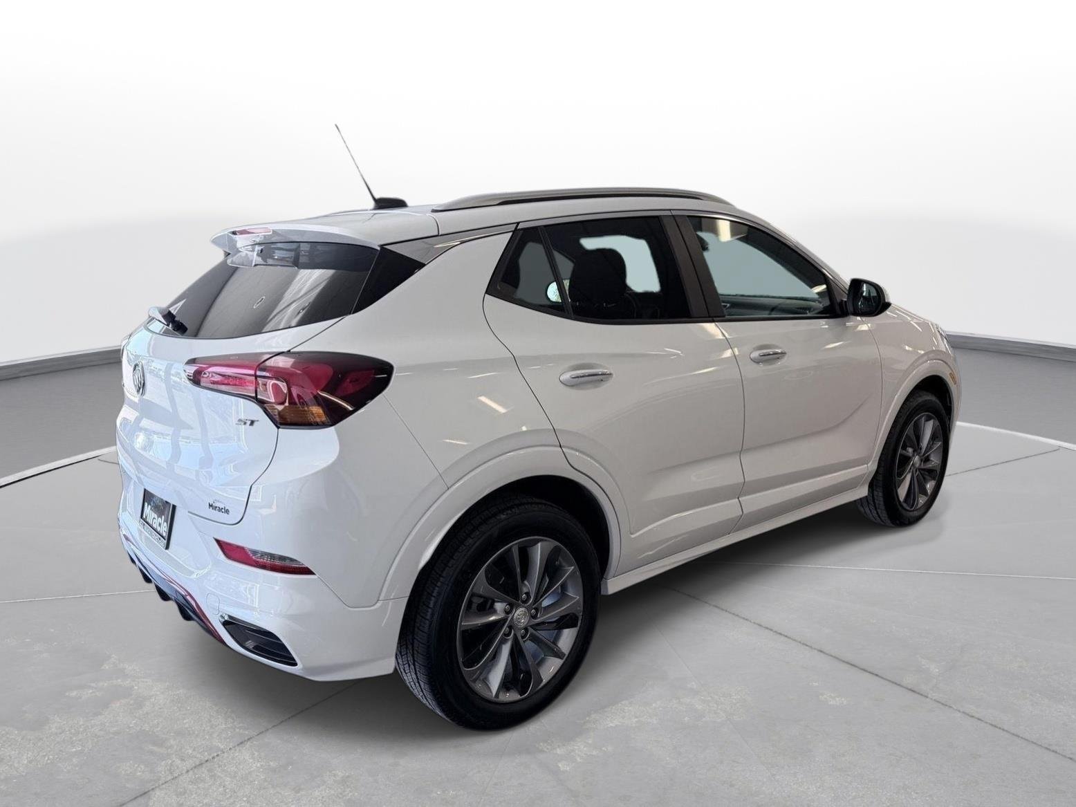 Used 2021 Buick Encore GX Select w/ Sport Touring Package AWD/4WD image 12