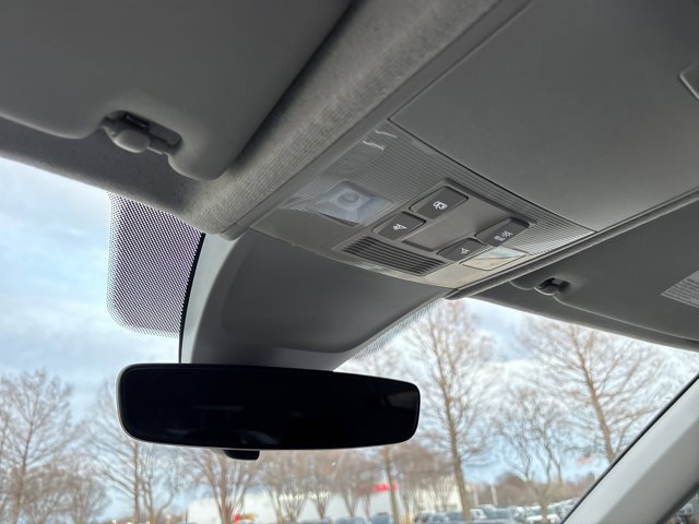 Used 2024 Volkswagen Tiguan S image 38