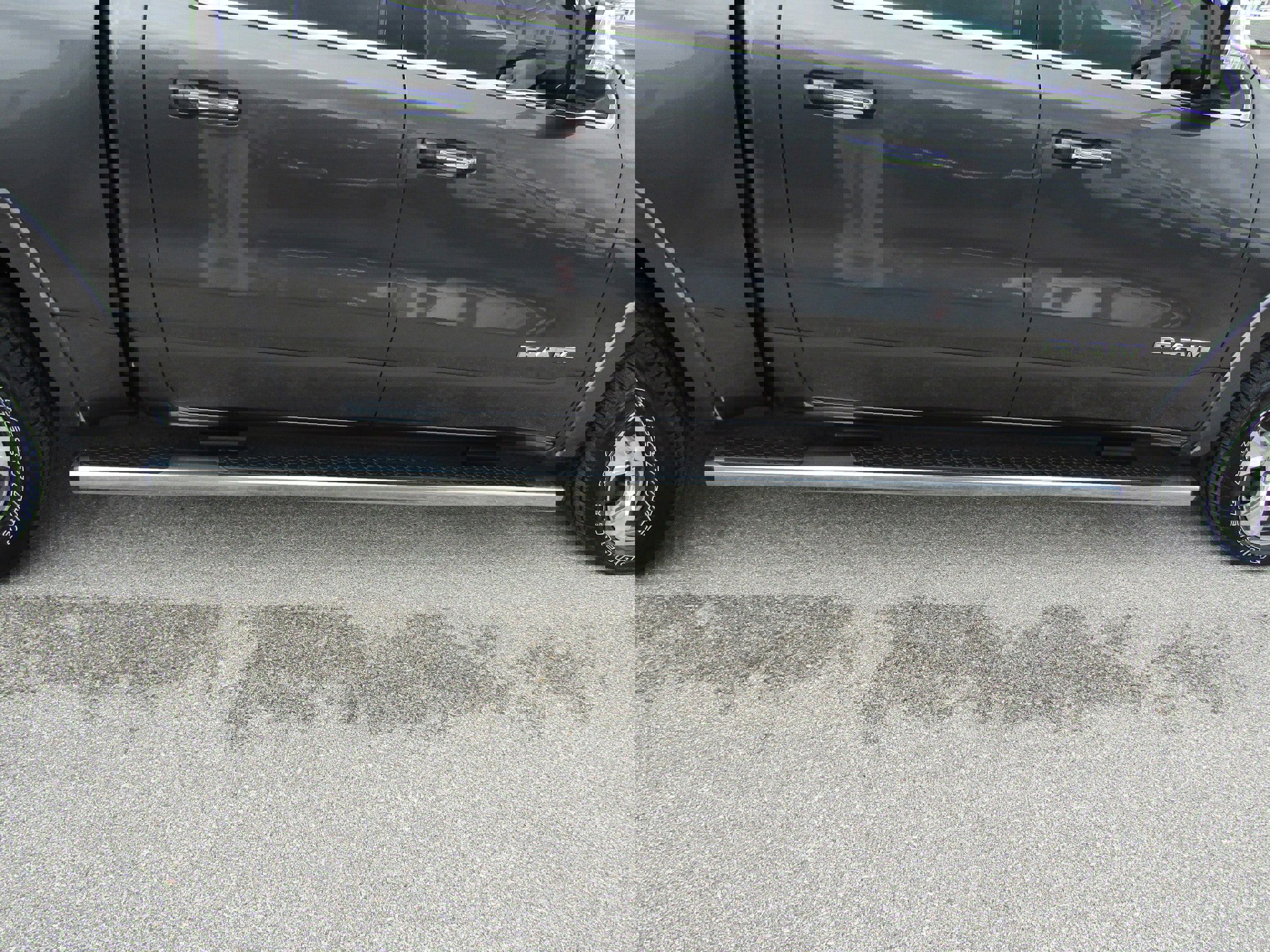 Used 2021 RAM 1500 Laramie image 13