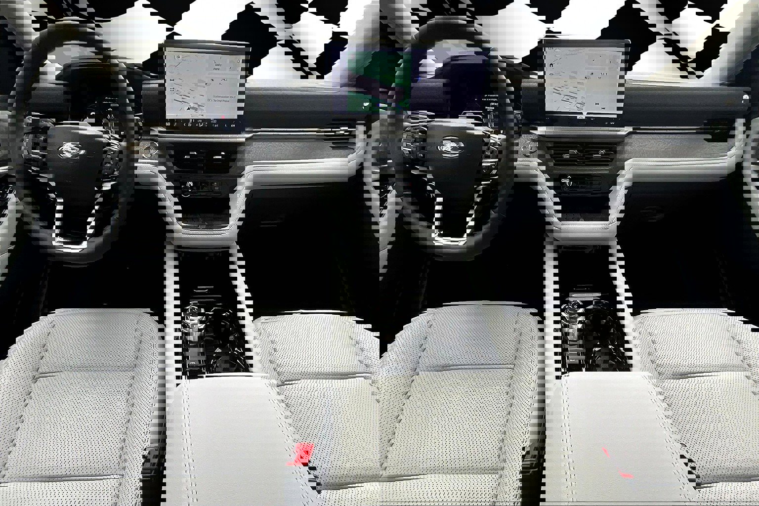 New 2025 Ford Explorer Platinum image 5