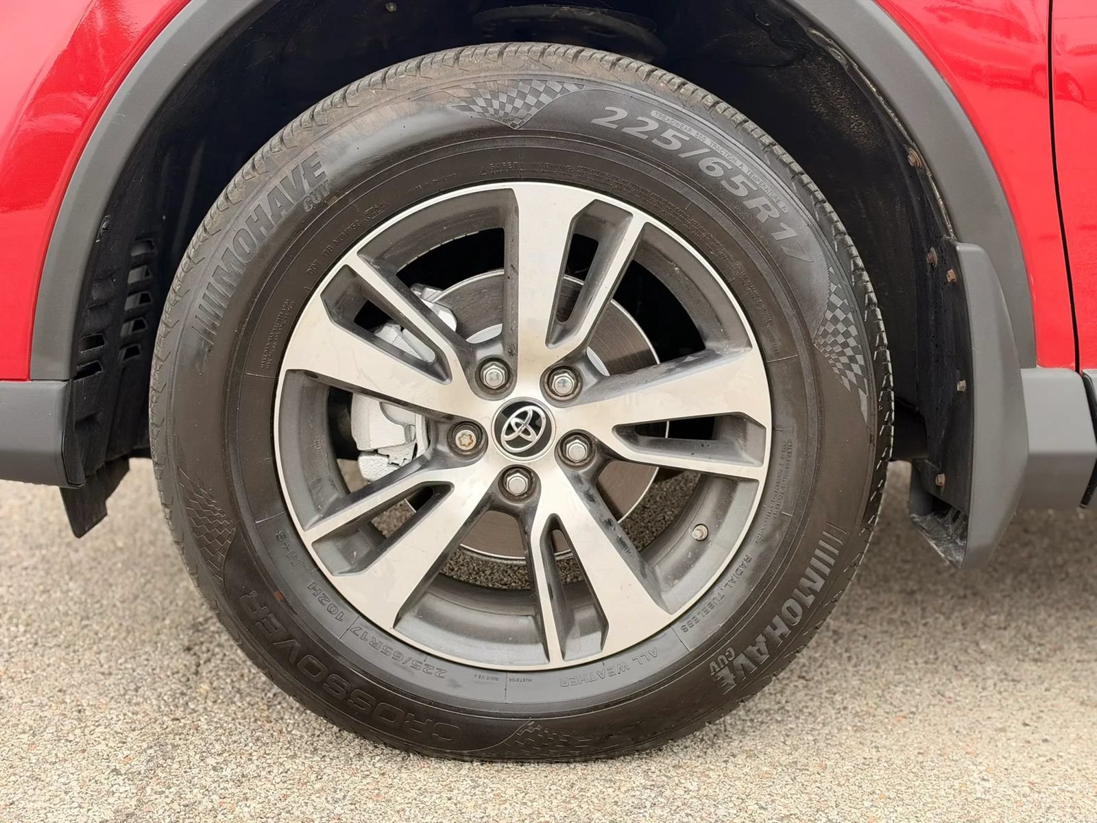 Used 2016 Toyota RAV4 XLE AWD/4WD image 31