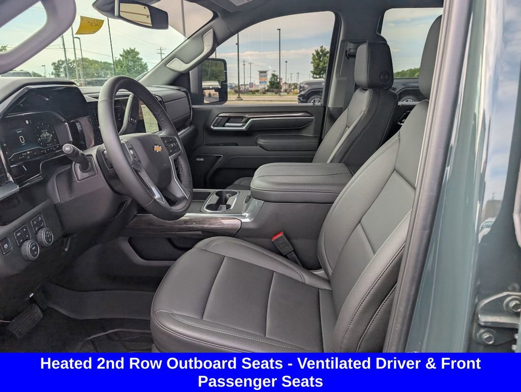 Used 2025 Chevrolet Silverado 3500 LTZ w/ LTZ Plus Package AWD/4WD image 15