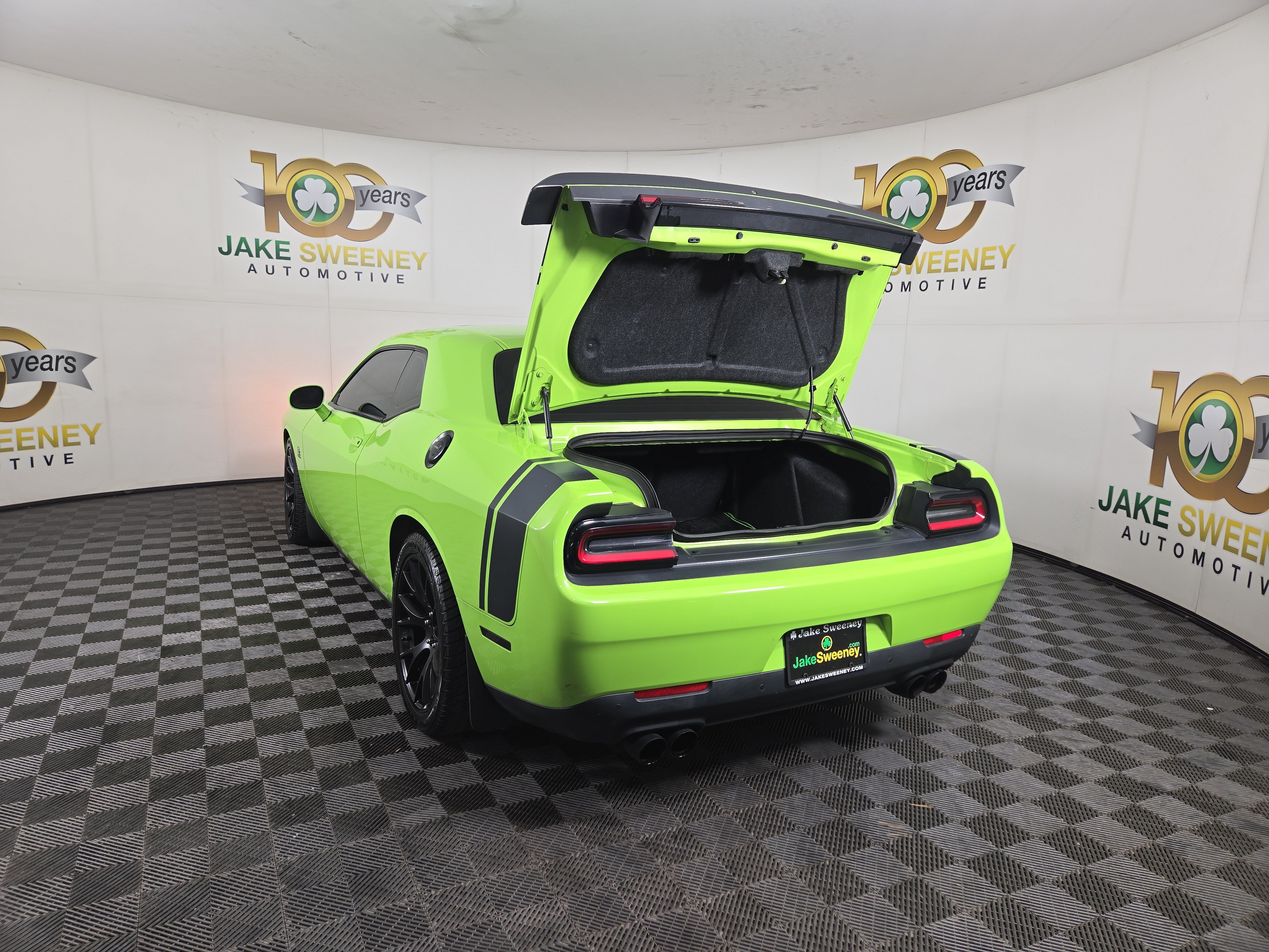 Used 2015 Dodge Challenger R/T Scat Pack w/ Leather Interior Group RWD image 33