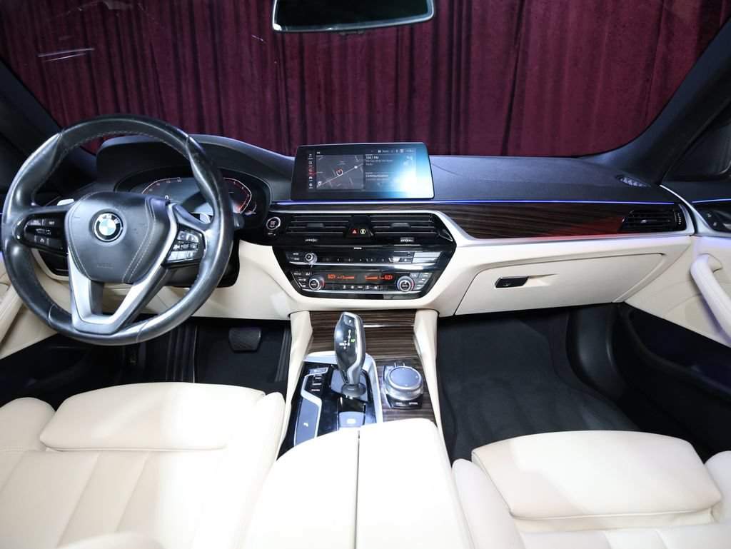 Used 2020 BMW 530i RWD image 15