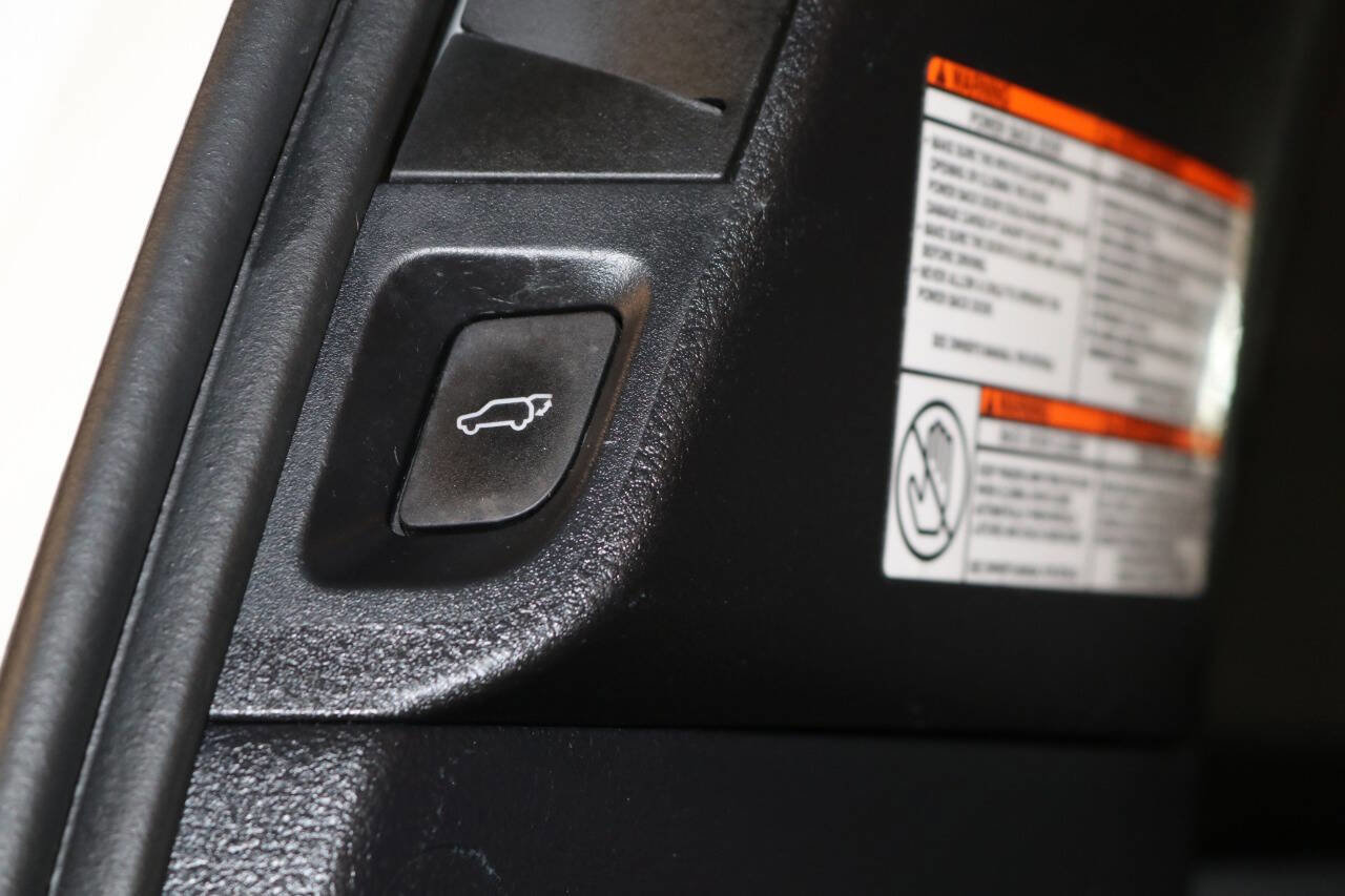 Used 2020 Toyota Sequoia Platinum image 75