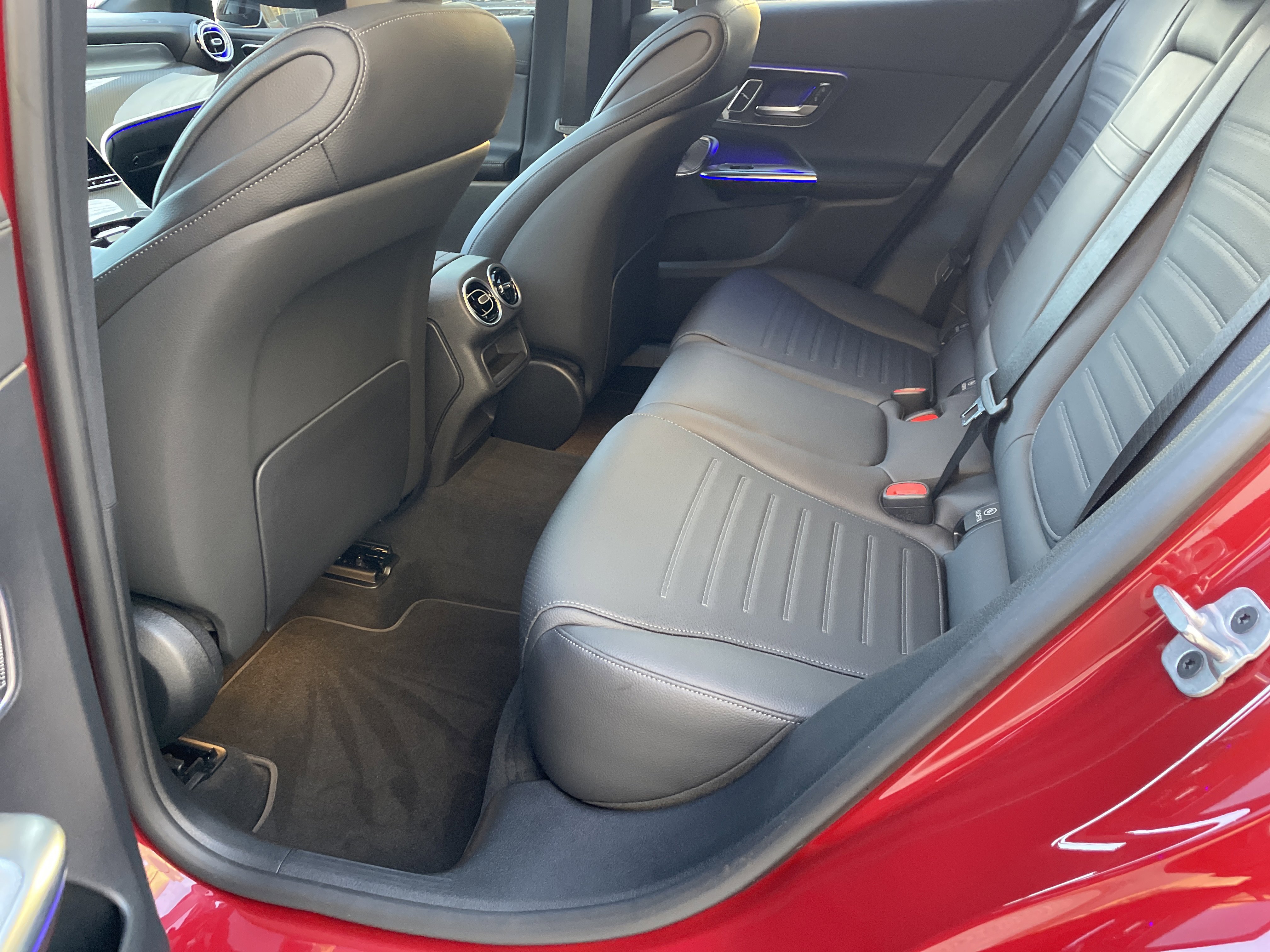 Certified 2025 Mercedes-Benz GLC 300 4MATIC image 38