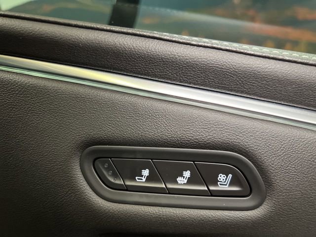 Used 2023 Cadillac Escalade ESV Sport image 63