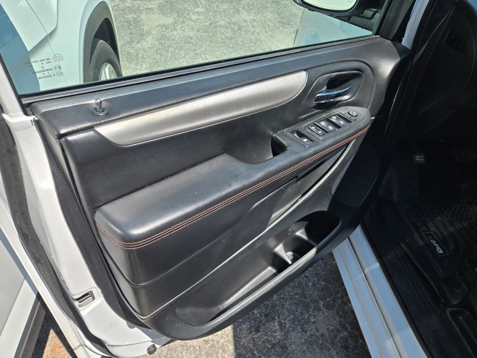 Used 2019 Dodge Grand Caravan GT image 8