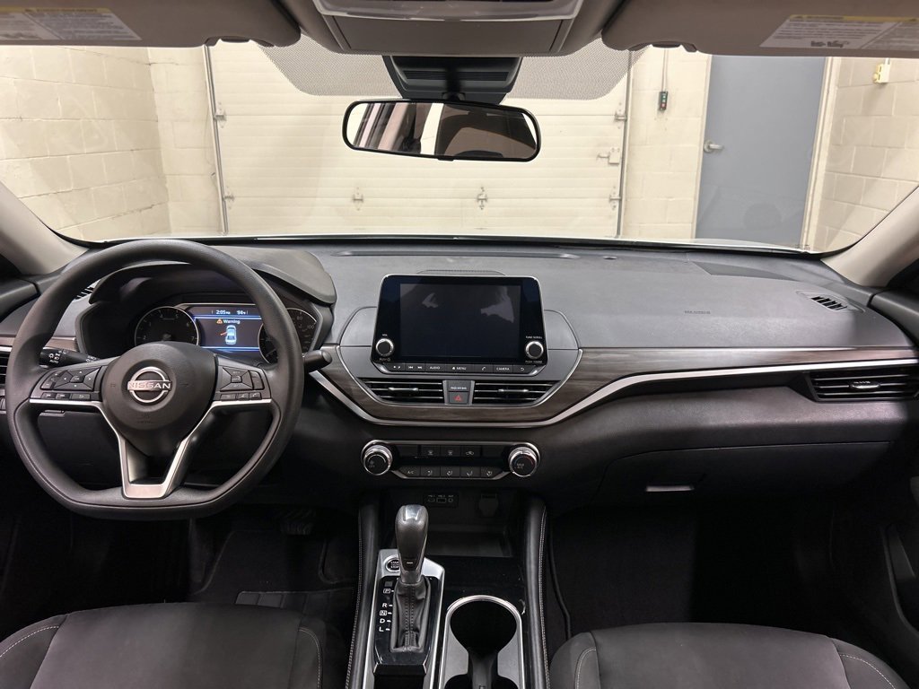 Used 2023 Nissan Altima 2.5 SV image 17