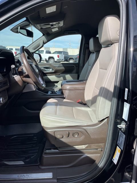 Used 2022 GMC Yukon XL SLT AWD/4WD image 34