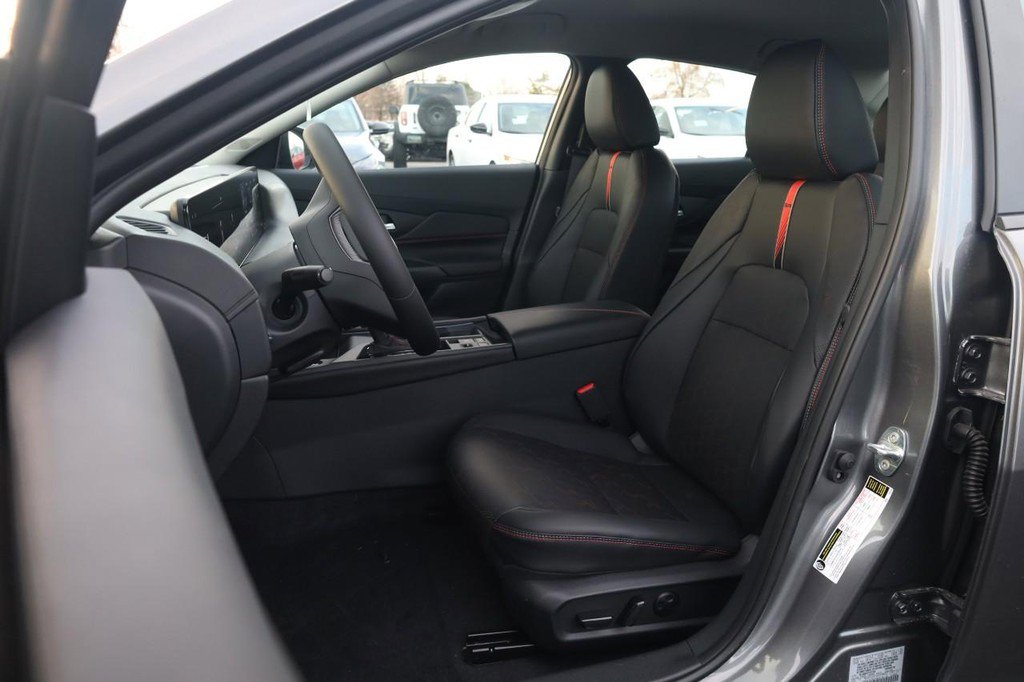 New 2026 Nissan Sentra SR w/ SR Premium Package image 8