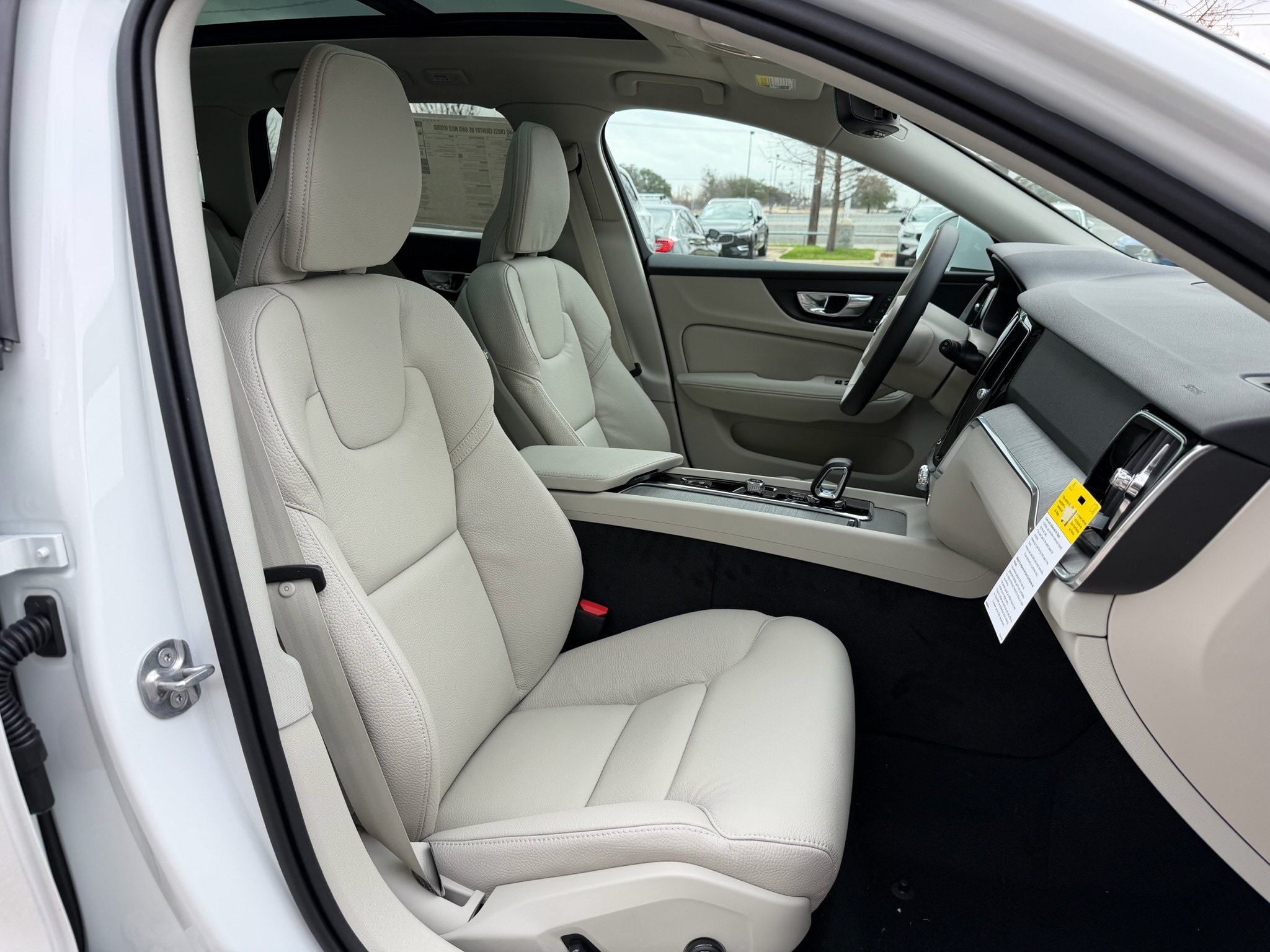 New 2026 Volvo V60 B5 Cross Country Plus w/ Protection Package Premier AWD/4WD image 8
