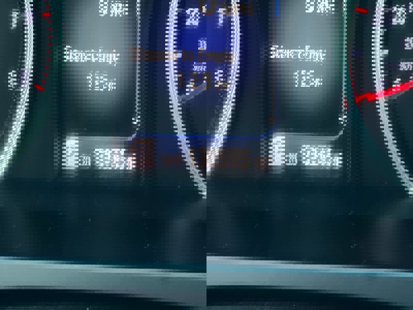 Used 2015 Toyota Camry SE w/ Moonroof Package image 24