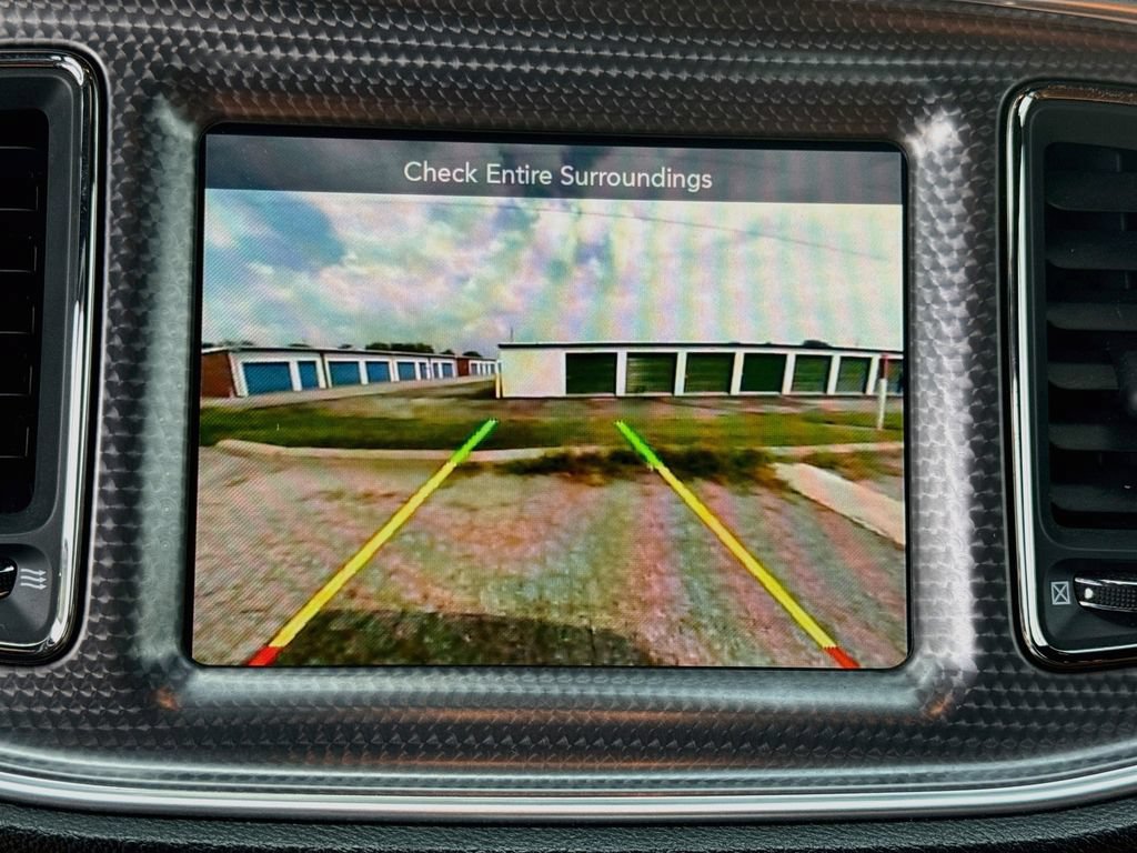 Used 2016 Dodge Challenger SRT Hellcat RWD image 14