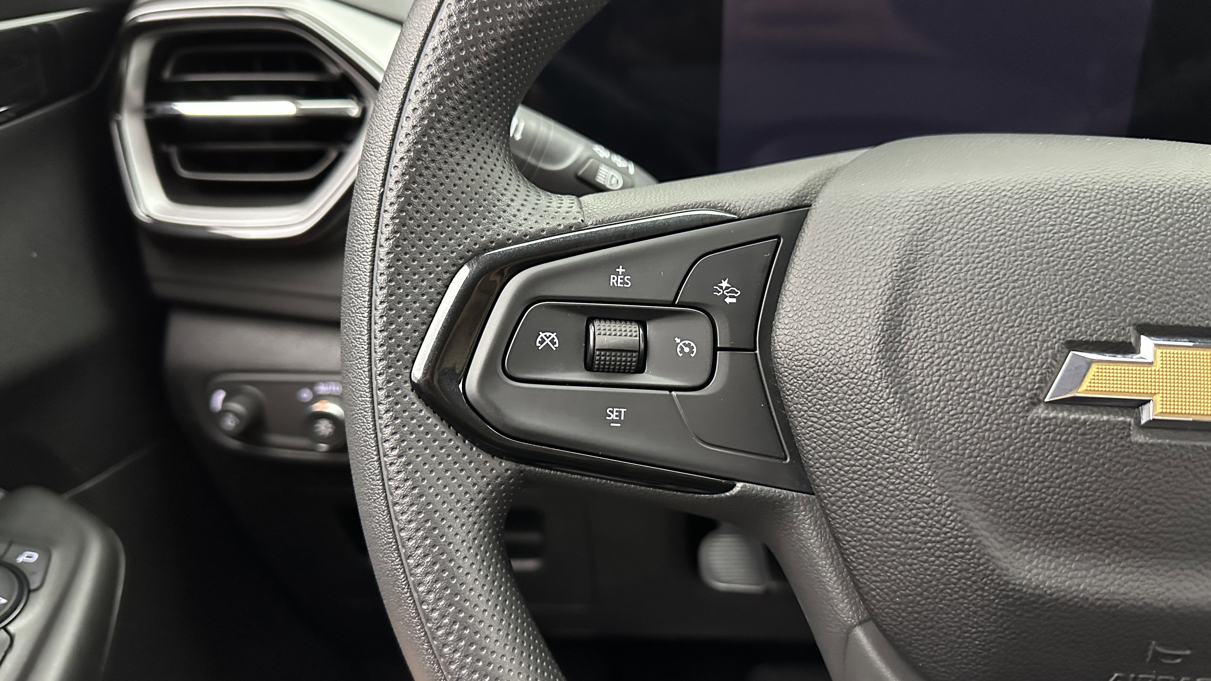 Used 2025 Chevrolet TrailBlazer LT image 15