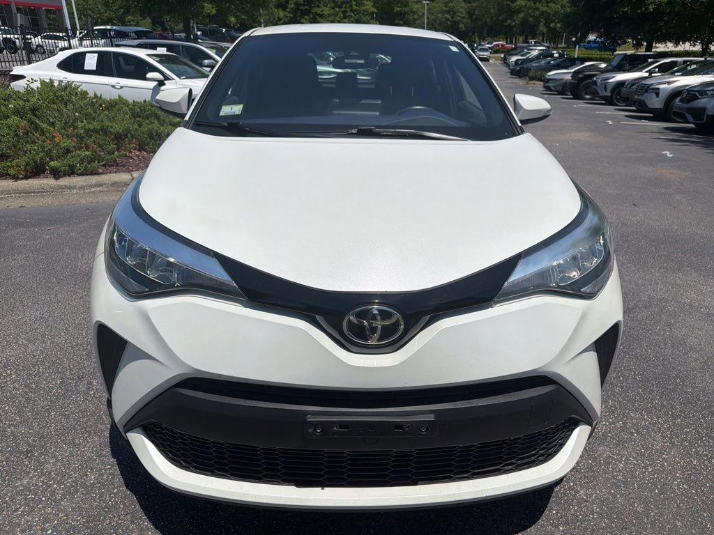 Used 2020 Toyota C-HR XLE FWD image 3