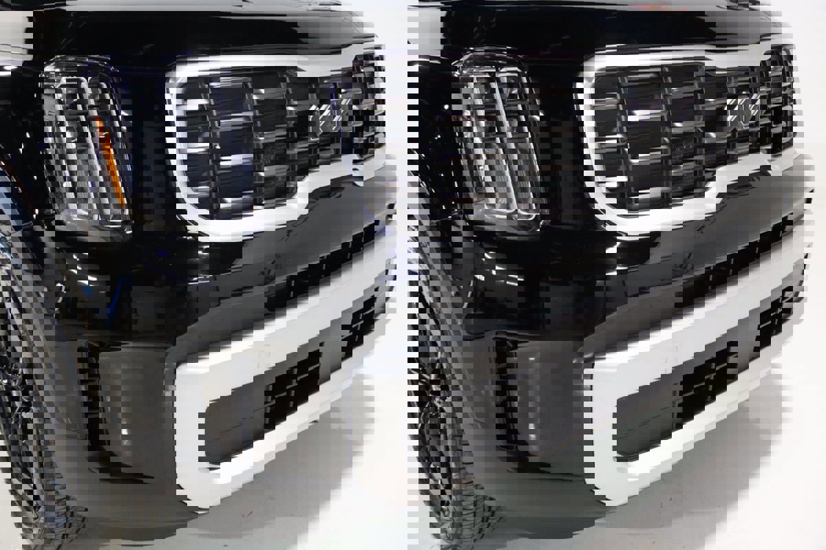 Used 2023 Kia Telluride S image 23